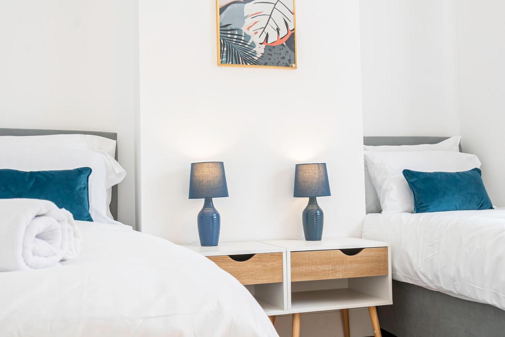 Charming 2-Bedroom Flat With A Garden And Free Parking At Abingdon オックスフォード エクステリア 写真