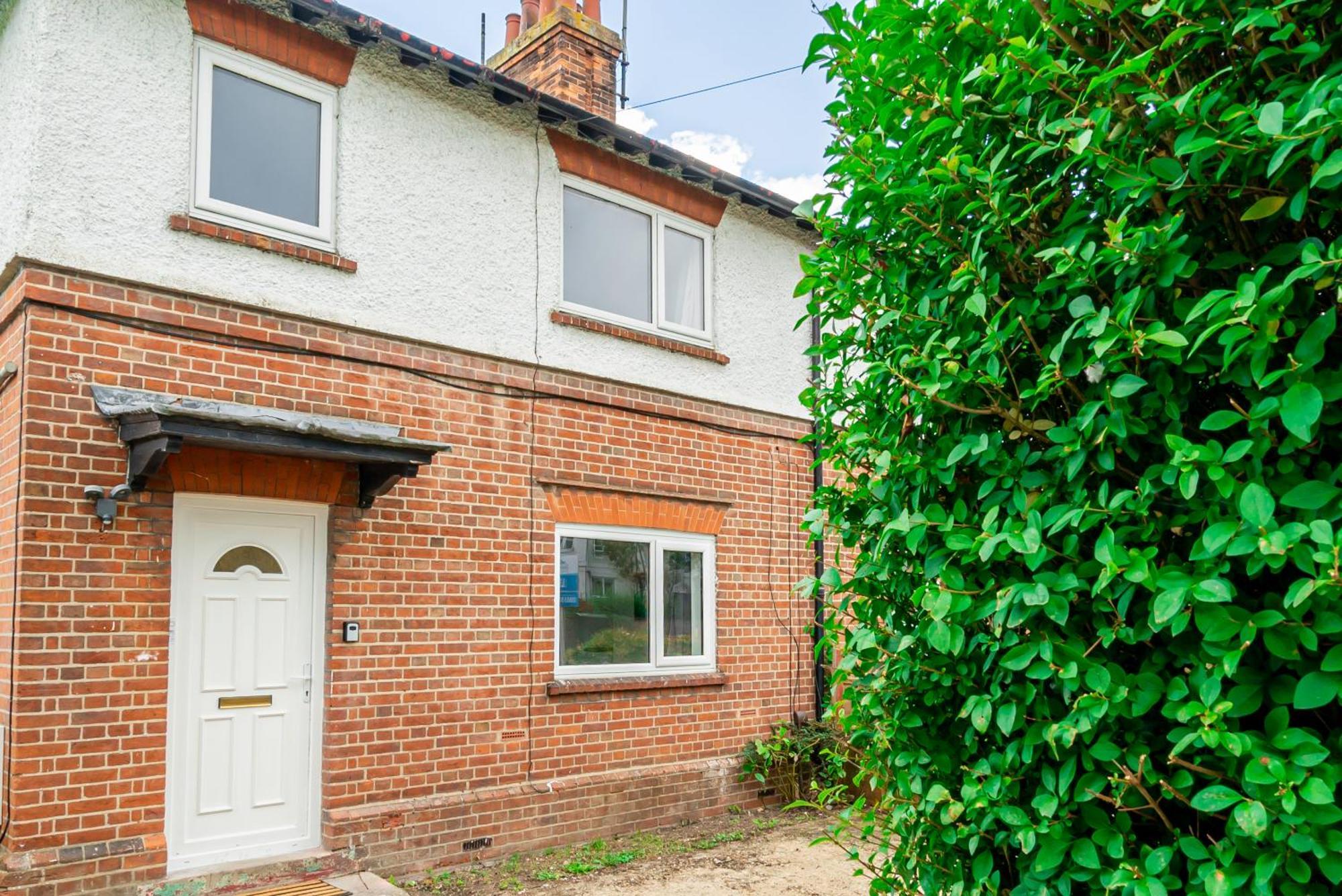 Charming 2-Bedroom Flat With A Garden And Free Parking At Abingdon オックスフォード エクステリア 写真